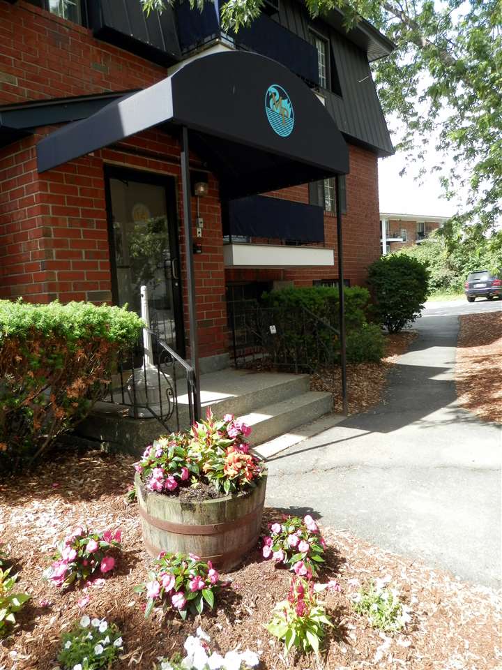 64 Dunbarton Road, Manchester, NH 03102