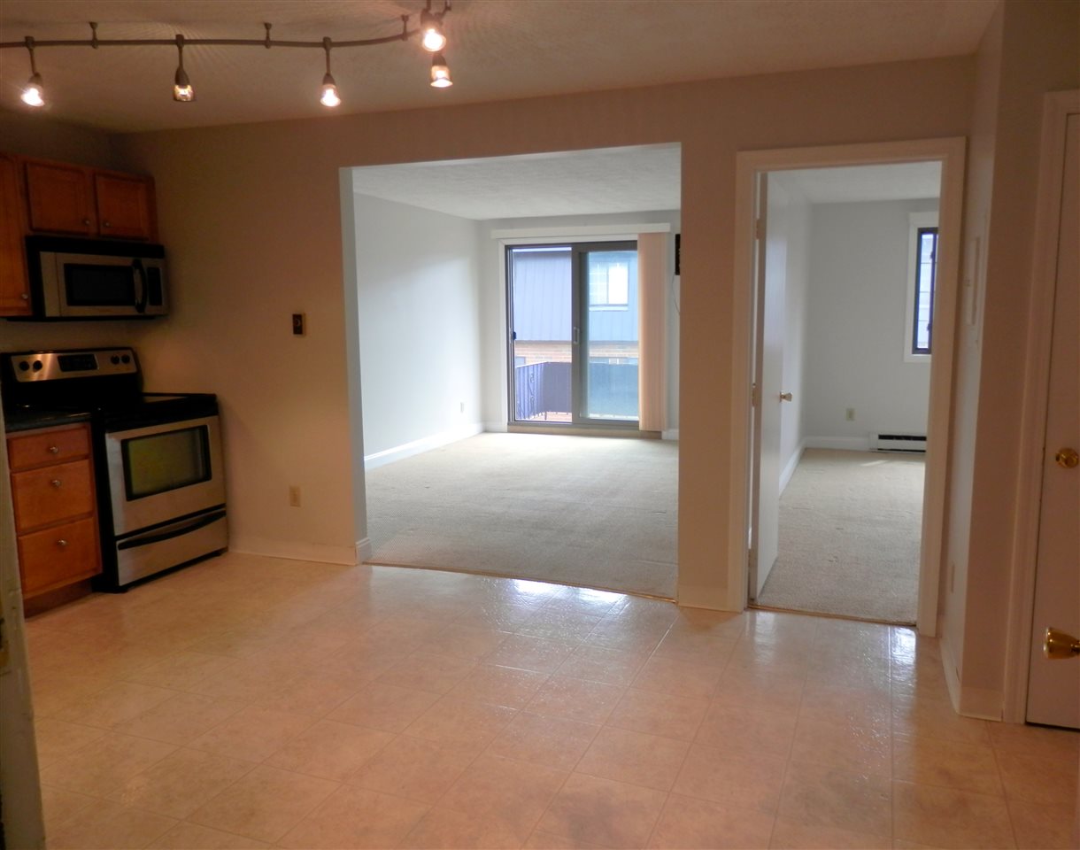 64 Dunbarton Road, Manchester, NH 03102