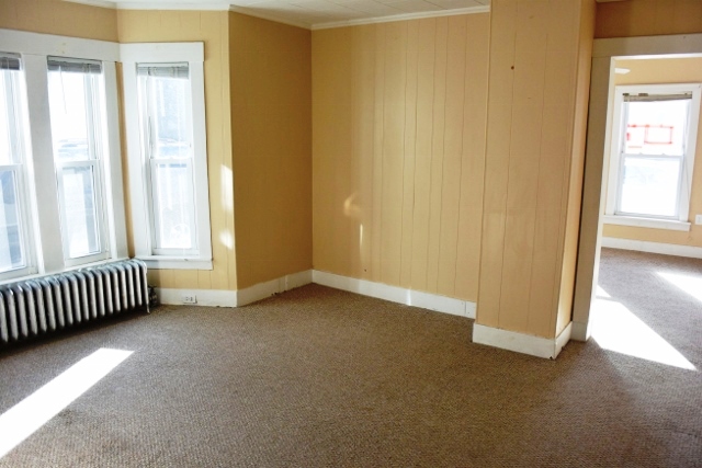 882 Valley StreetManchester, NH, 03103Hillsborough County