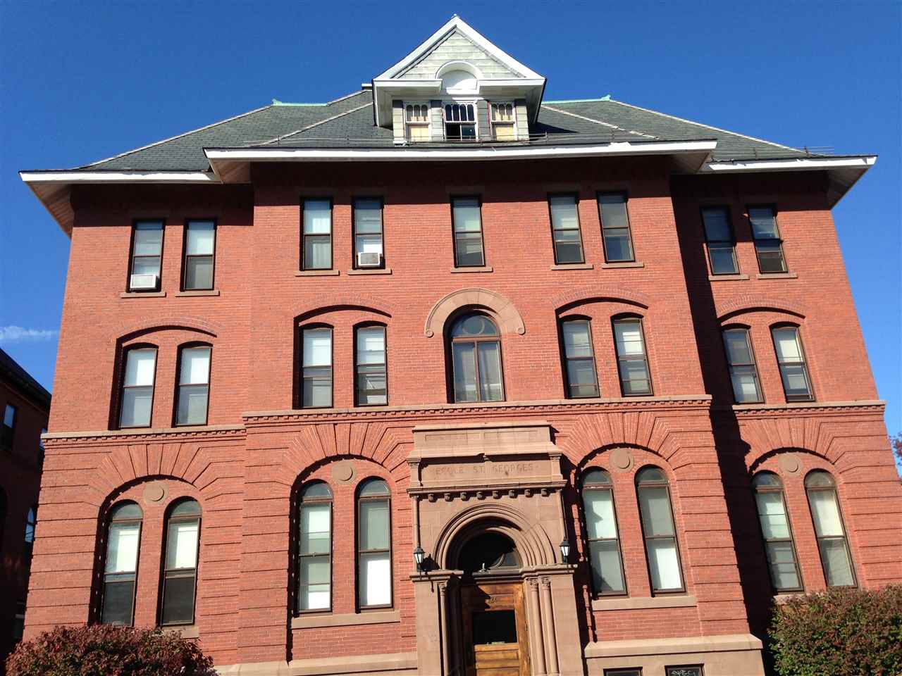 124 Orange St, Manchester, NH 03103
