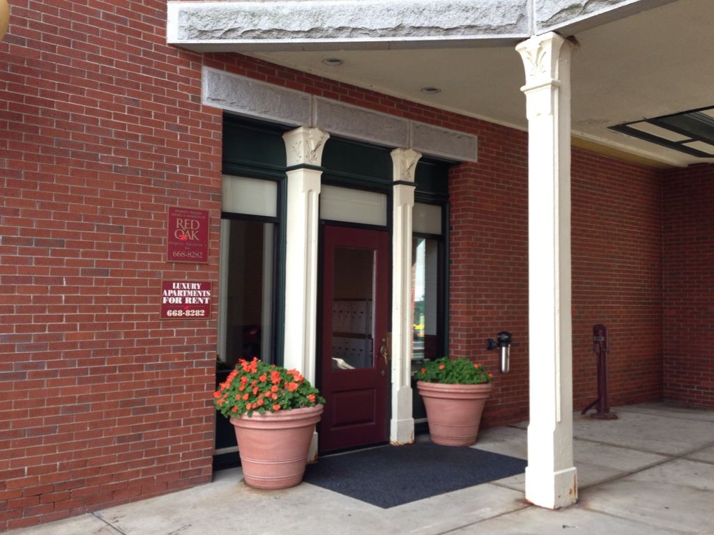 Manchester, NH 03103