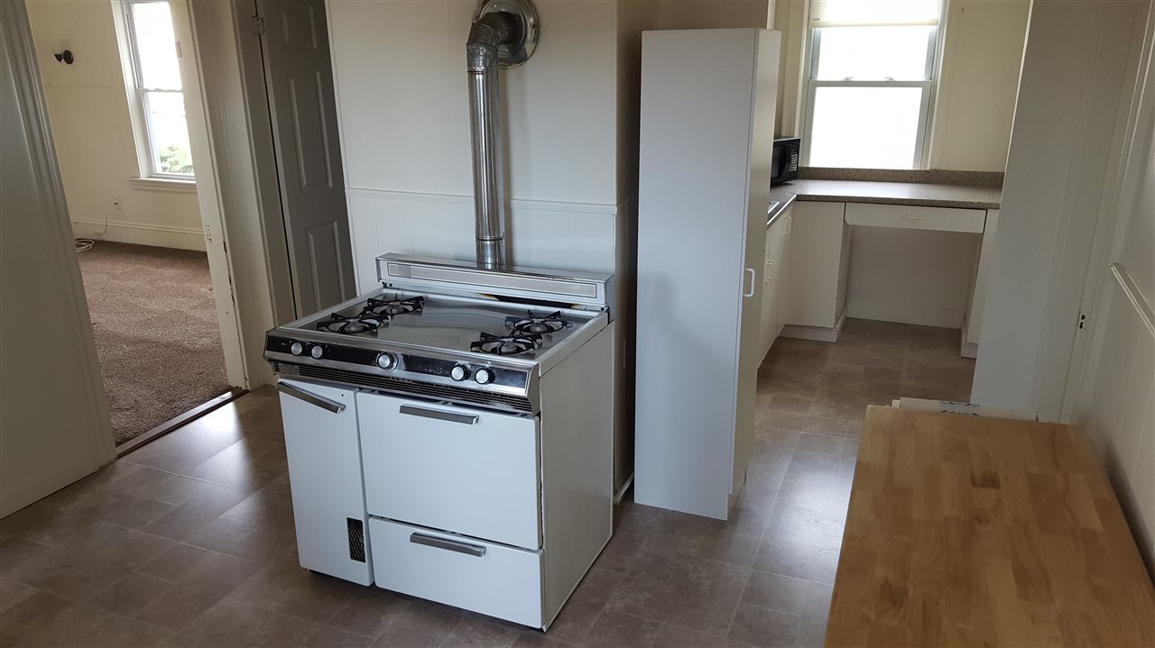 64 Dearborn Street, Manchester, NH 03103