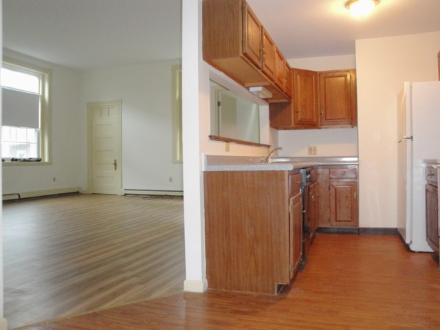 521 Pine Street, Manchester, NH 03103