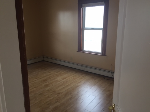 211 Hall Street, Manchester, NH 03103