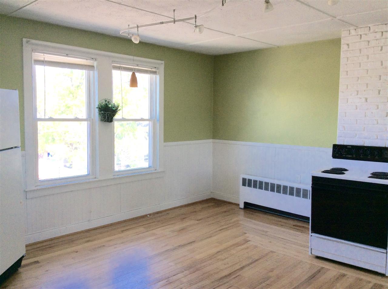 595 Pine Street, Manchester, NH 03104