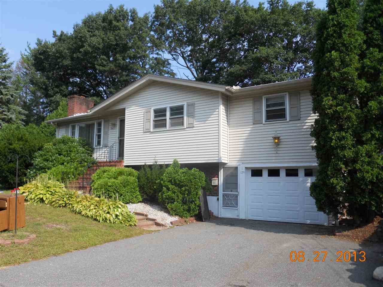 134 Dave Street, Manchester, NH 03104
