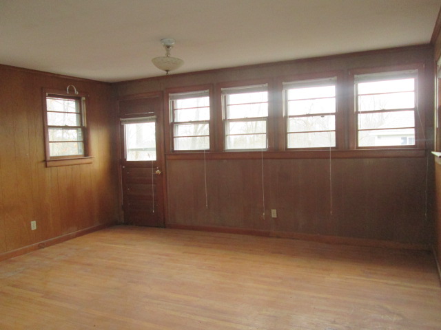 9 Barnes StManchester, NH, 03104Hillsborough County