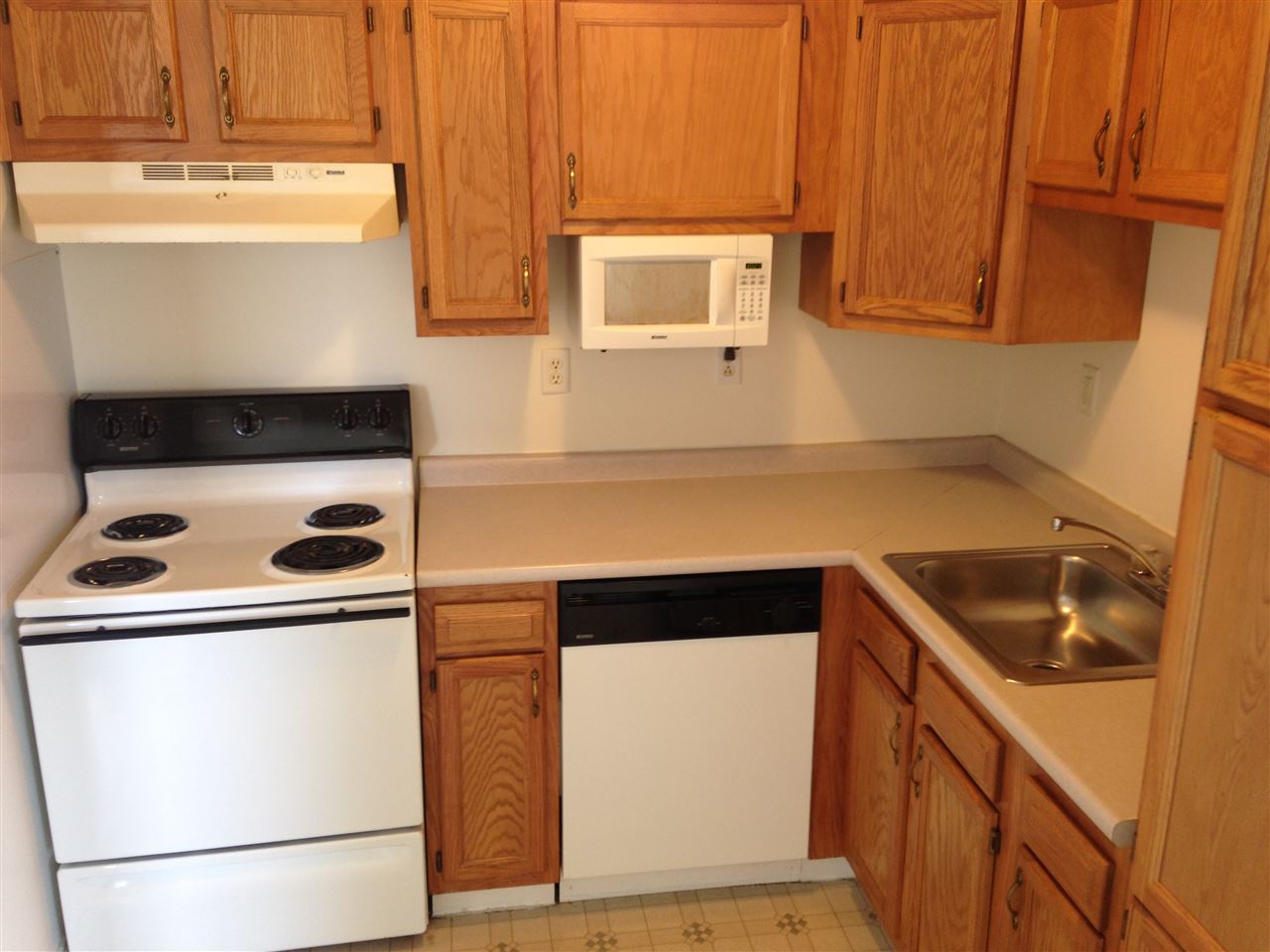 3951 Old Brown Avenue, Manchester, NH 03105