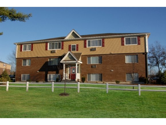 3911 Old Brown Avenue, Manchester, NH 03105