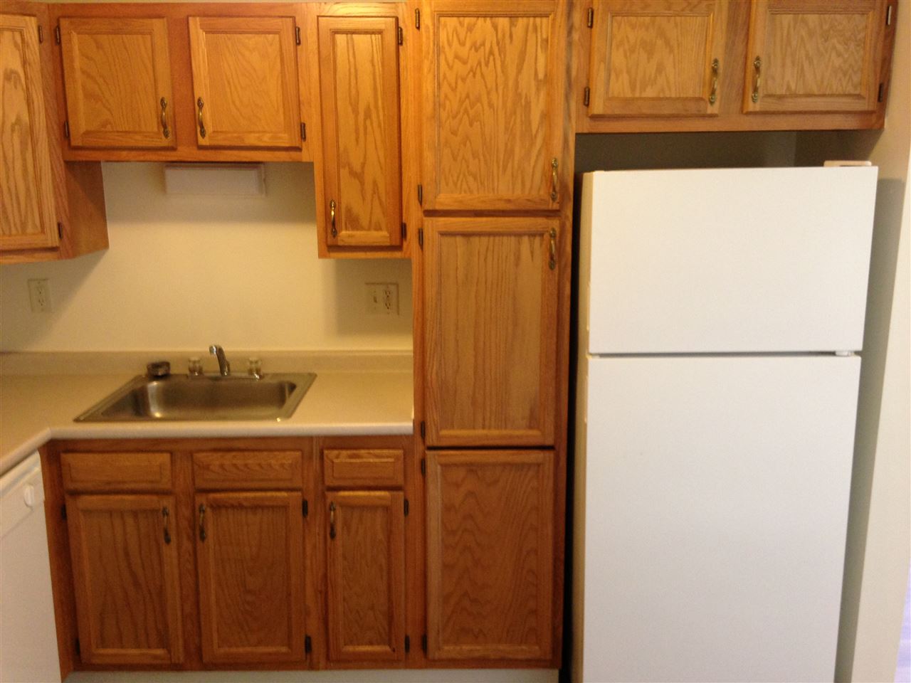 3911 Old Brown Avenue, Manchester, NH 03105