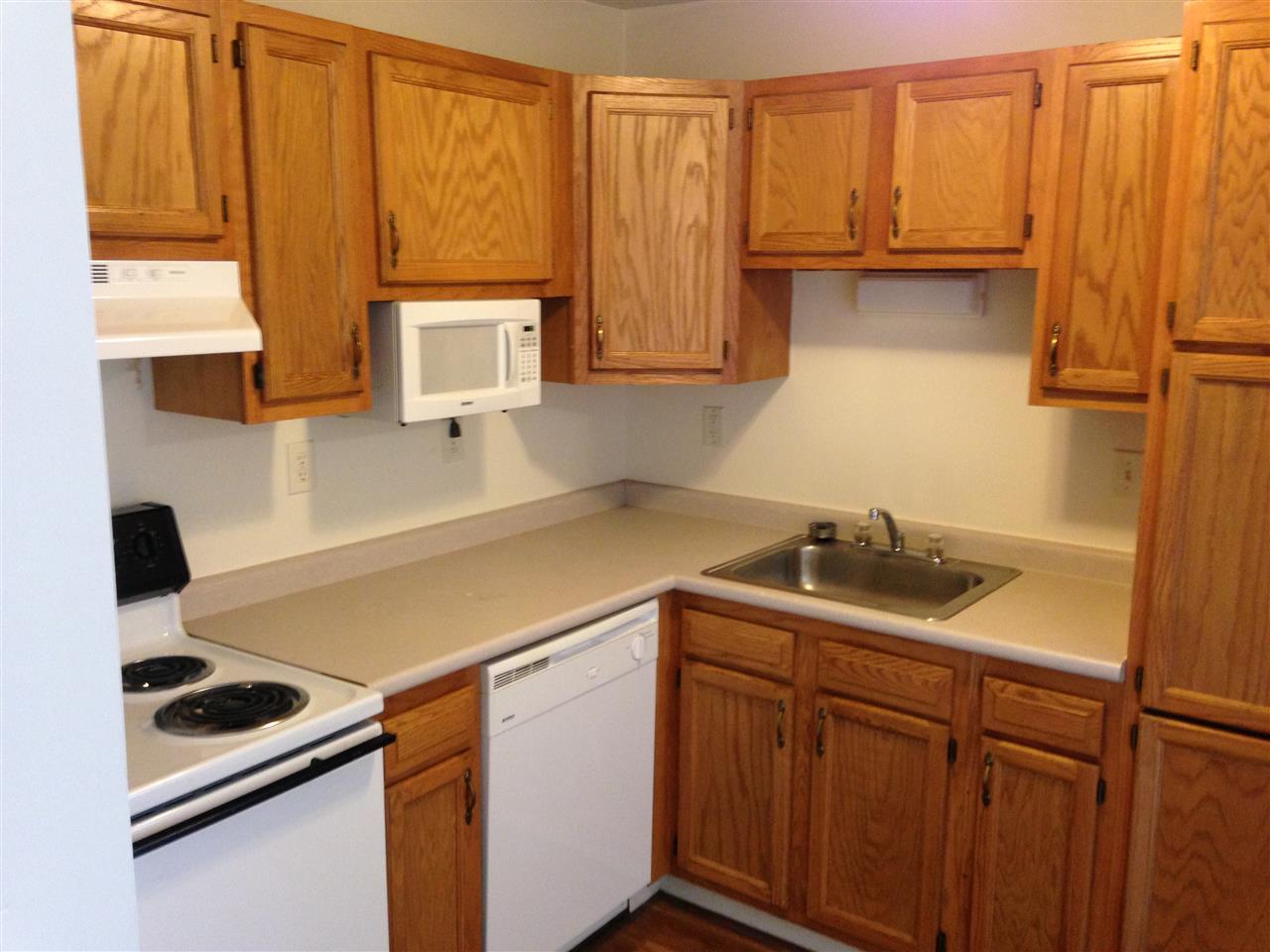 3911 Old Brown Avenue, Manchester, NH 03105