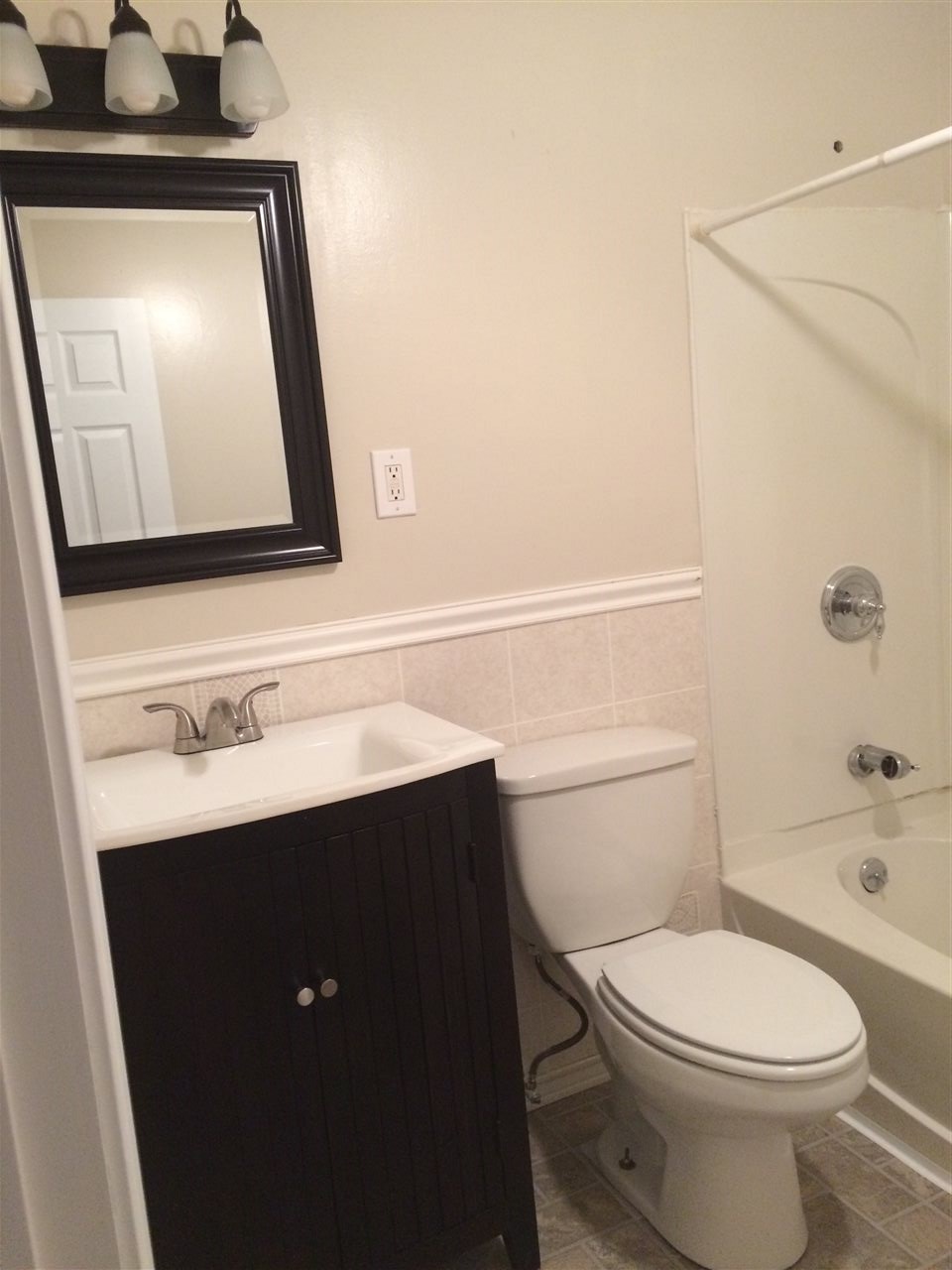 130 Mammoth Road, Hooksett, NH 03106