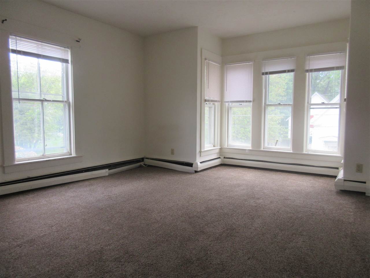 33 Bridge Street, Pittsfield, NH 03218