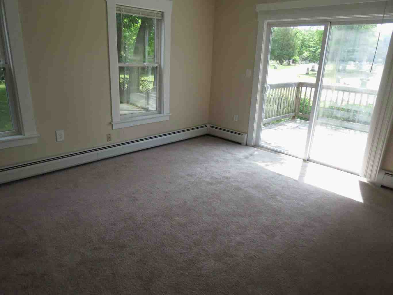 82 Thompson ParkFranklin, NH, 03235Merrimack County