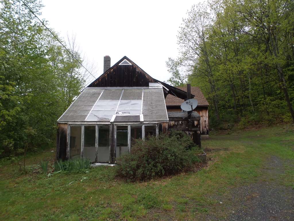 1 Tunnel Road, Grafton, NH 03240