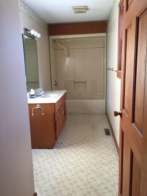 2592 Second NH Turnpike, Deering, NH 03244