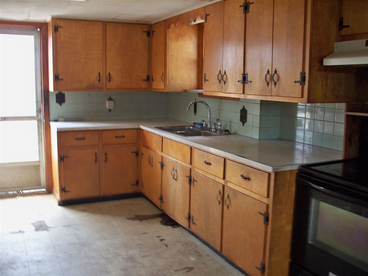 81 Winter Street, Laconia, NH 03246