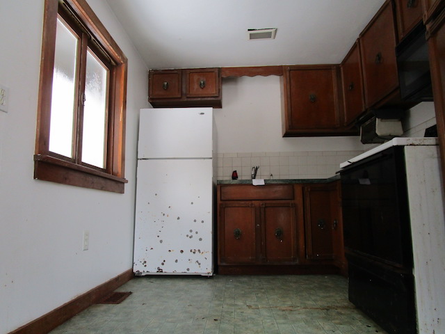 11 White Birch DrGilford, NH, 03249Belknap County
