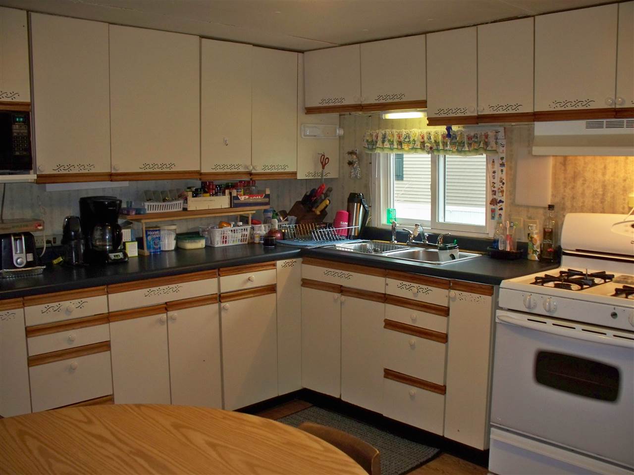 8 Pine Hill Road, Tilton, NH 03276