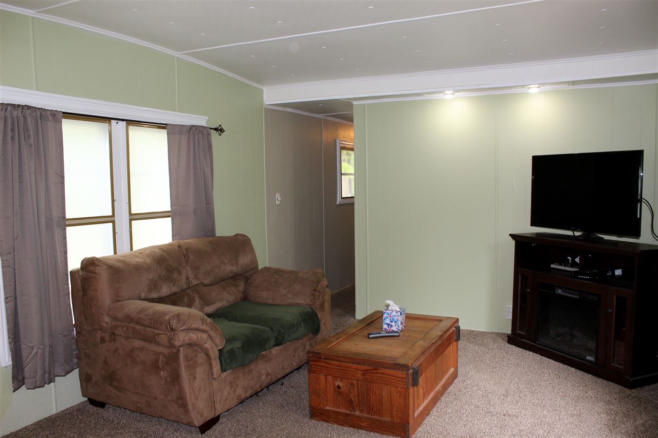 37 Crestwood Drive, Concord, NH 03301