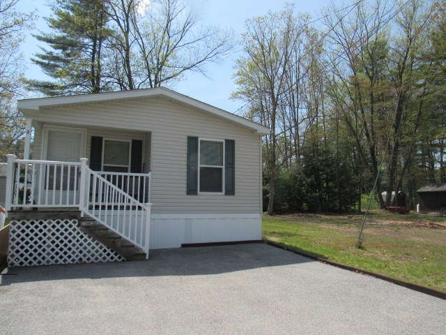 3 Flamingo Drive, Concord, NH 03303