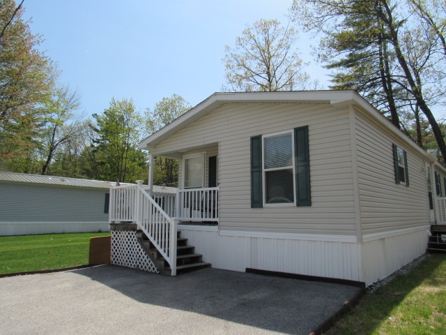 3 Flamingo Drive, Concord, NH 03303