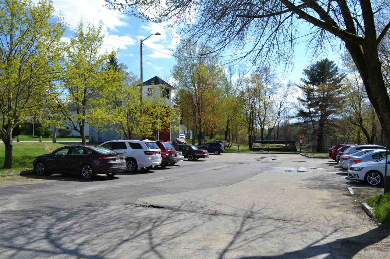 329 Village Street, Concord, NH 03303