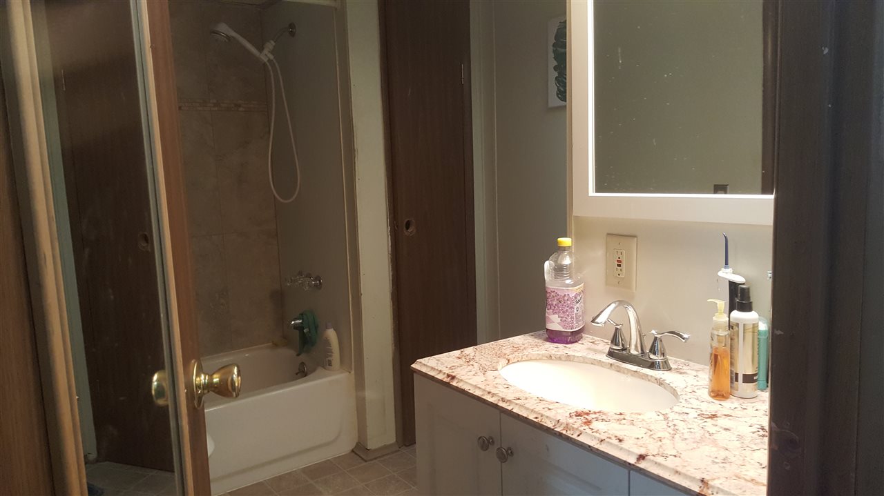 31 Cedar St, Hinsdale, NH 03451