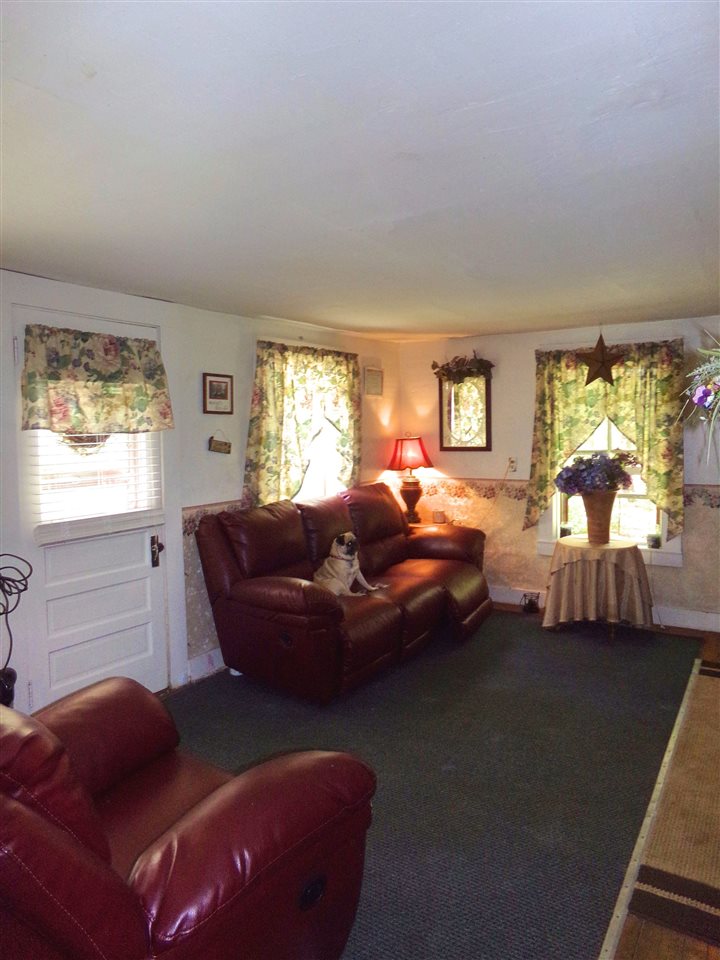 16 Morse Street, Troy, NH 03465
