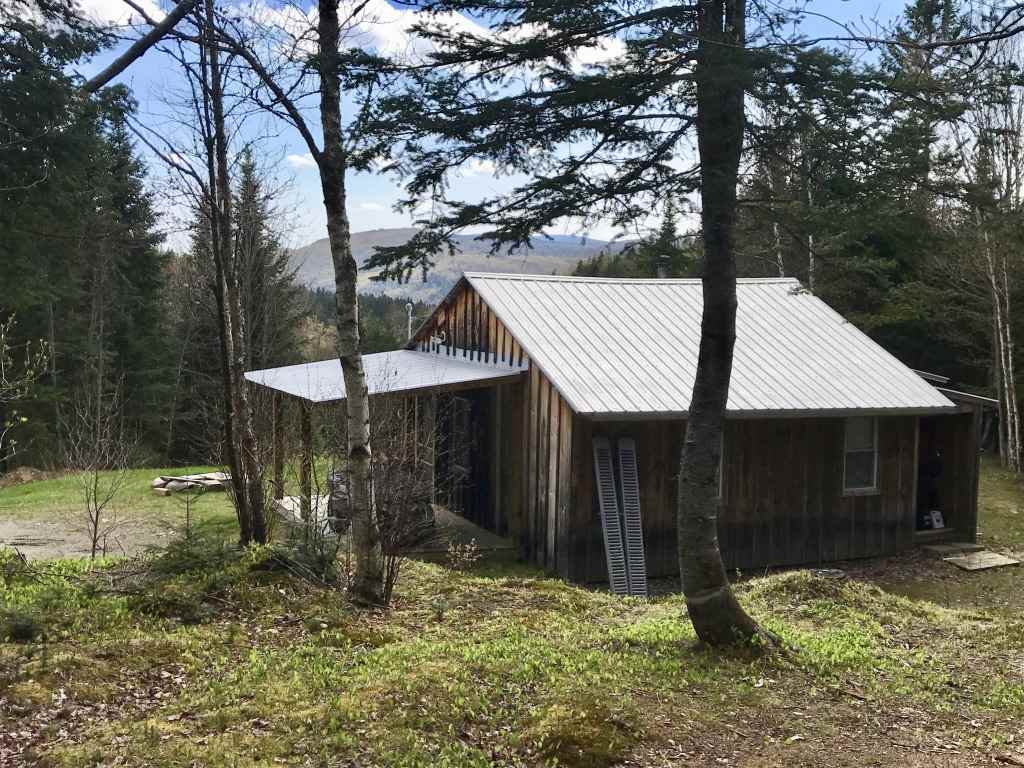 37 Creampoke Road, Stewartstown, NH 03576