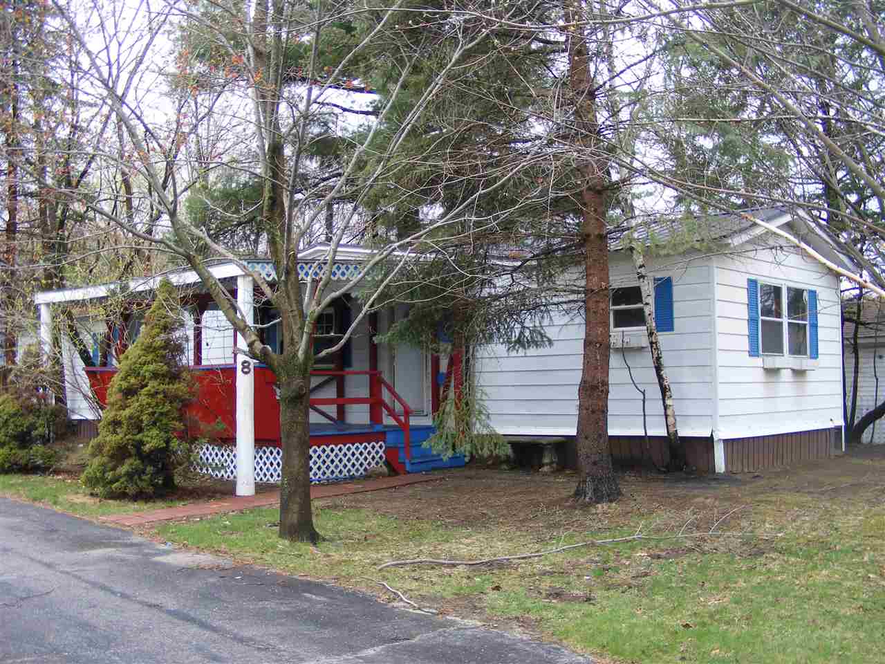 8 Madison Avenue, Gorham, NH 03581