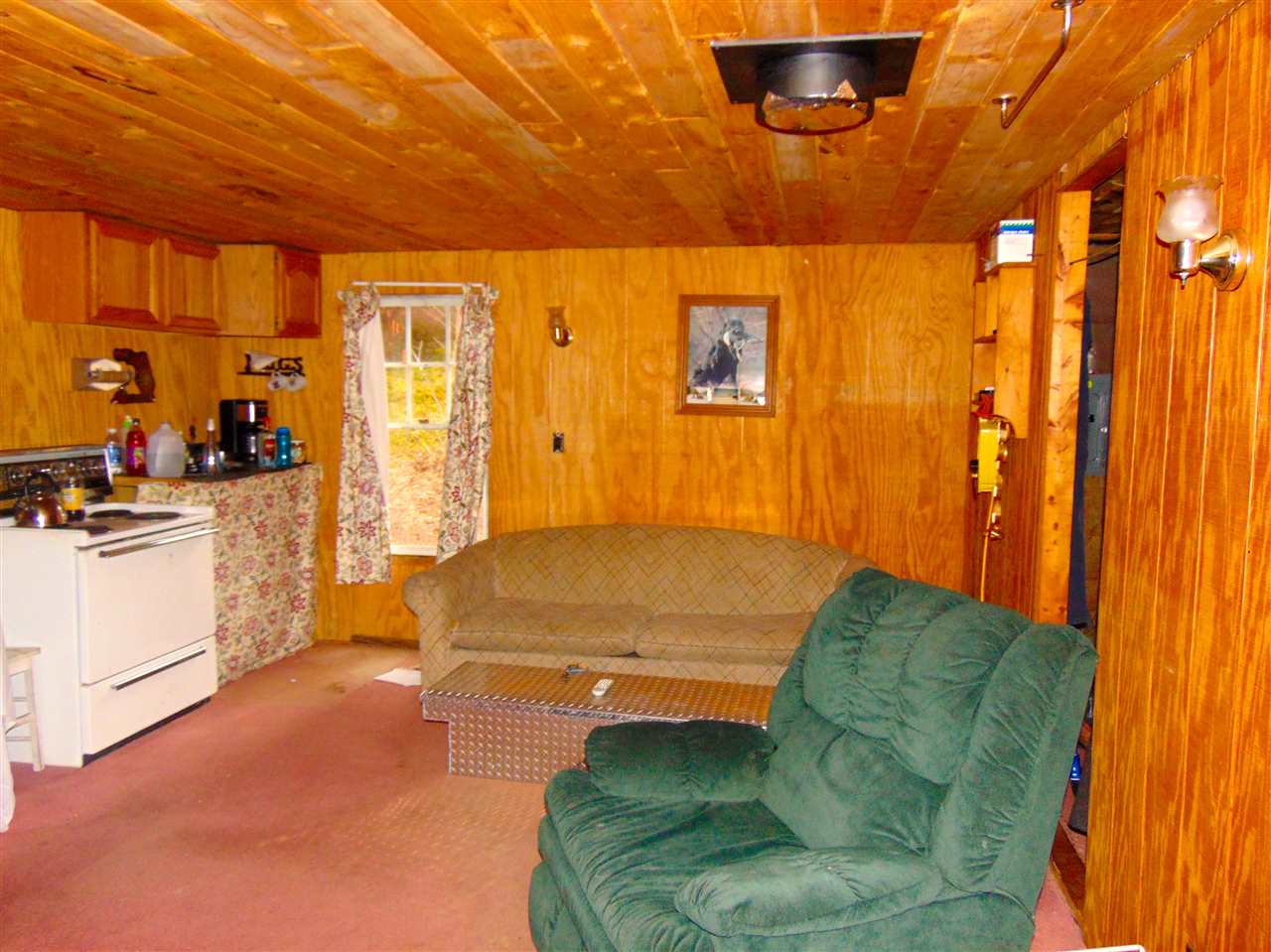 613 River Road, Pittsburg, NH 03592