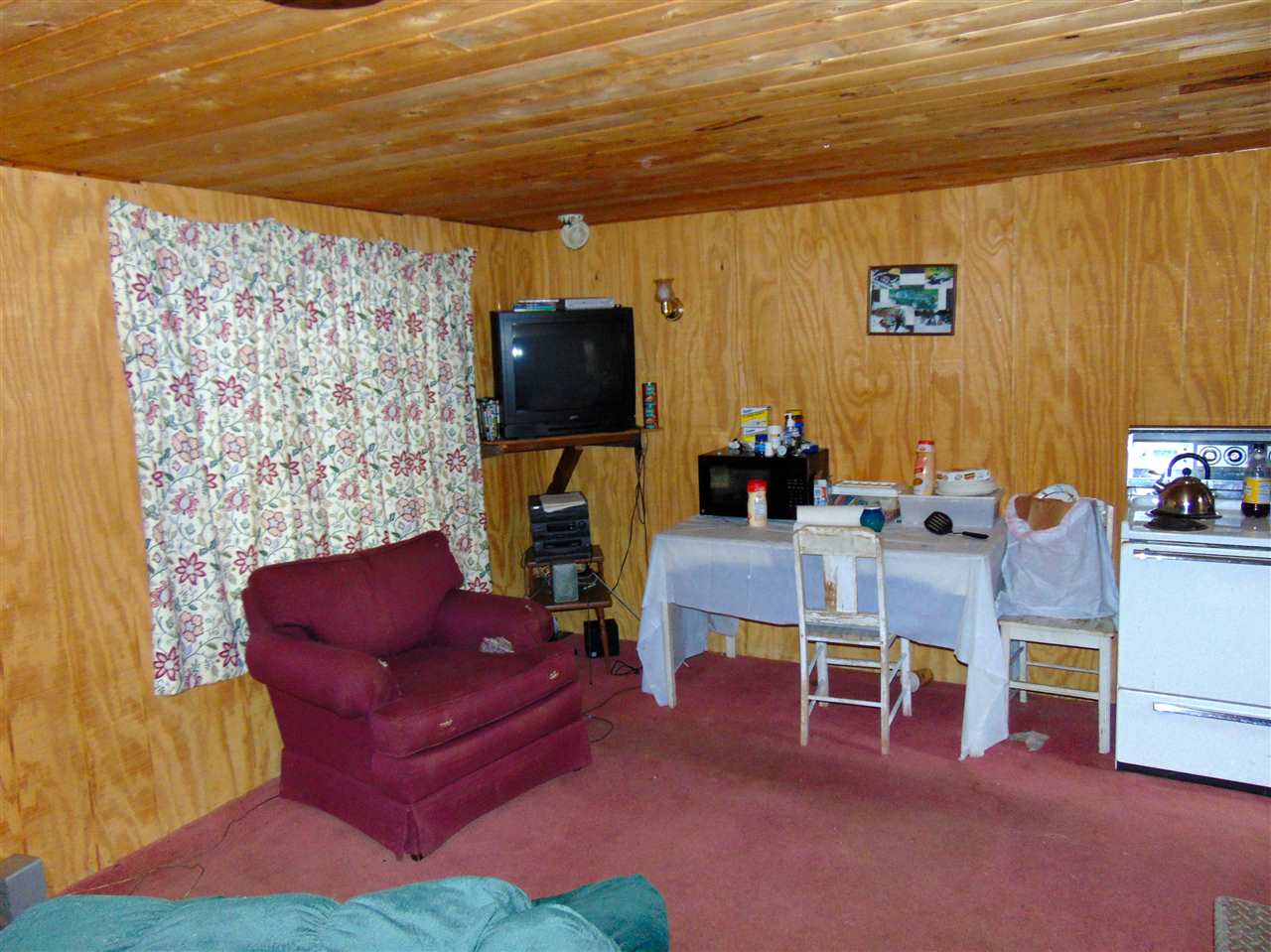 613 River Road, Pittsburg, NH 03592