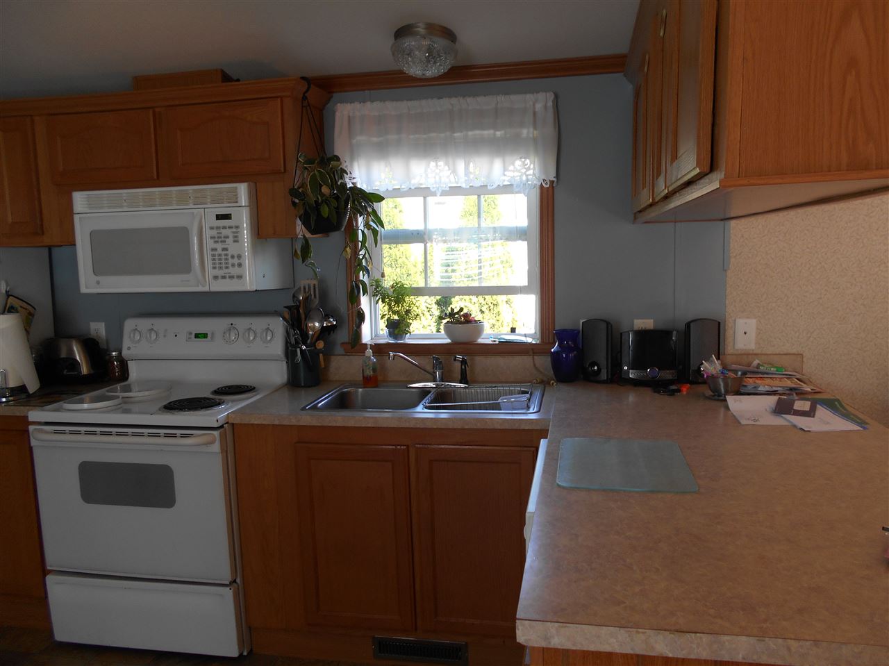 1 Hilltop Manor Street Road, Whitefield, NH 03598