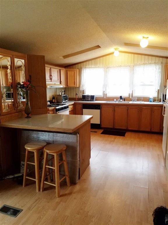 103 Hillside Twin Valley, Charlestown, NH 03603