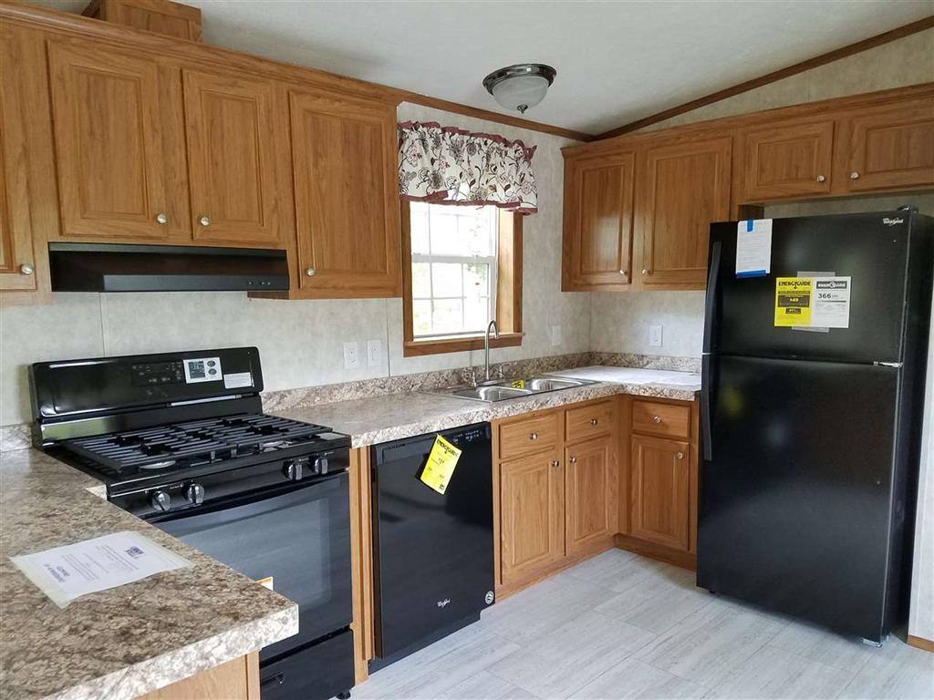 38 Hillside Twin Valley Estates, Charlestown, NH 03603