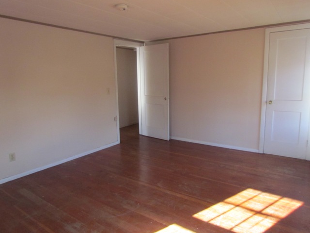 4-6 Mckenzie DrClaremont, NH, 03743Sullivan County