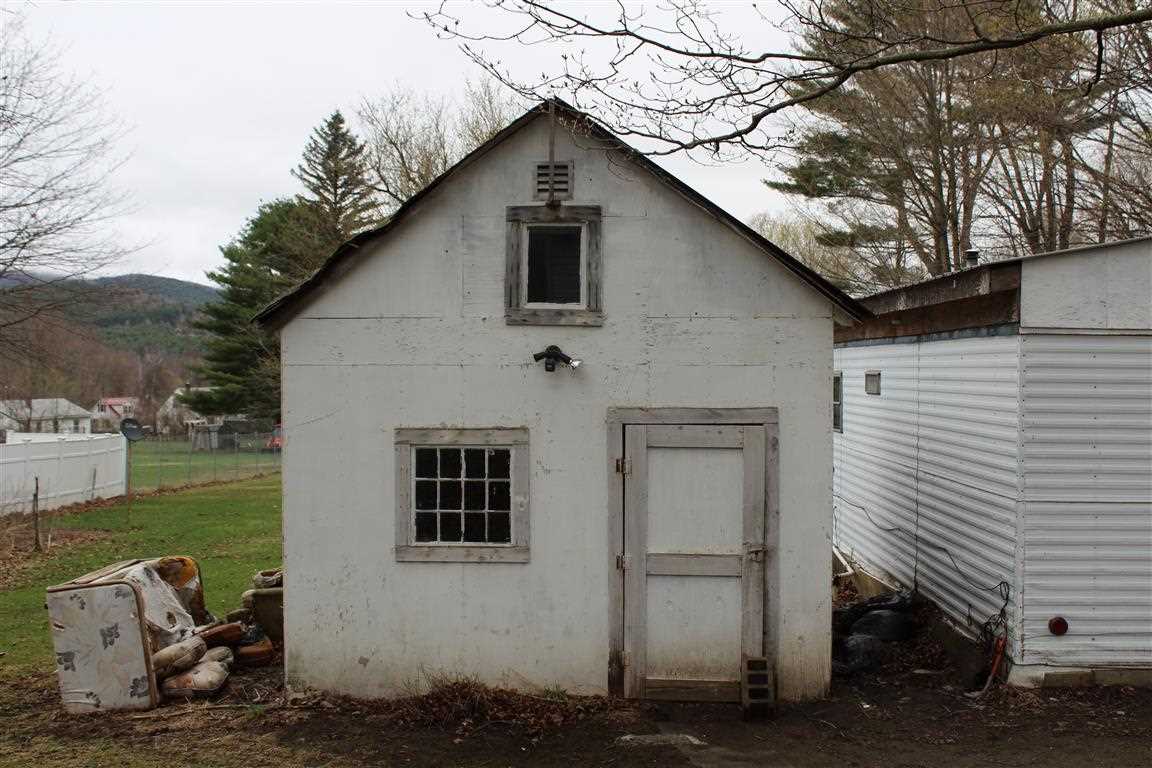 6 Puckershire Ave, Claremont, NH 03743