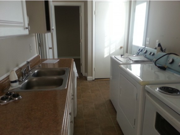 8 Wall Street, Claremont, NH 03743