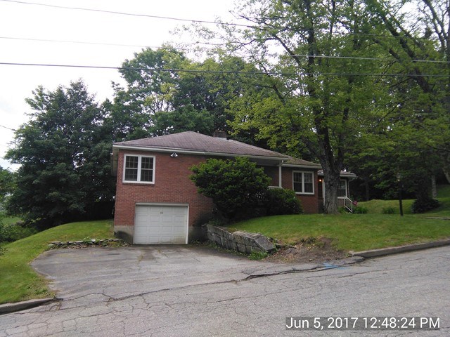 12 Acer Heights, Claremont, NH 03743