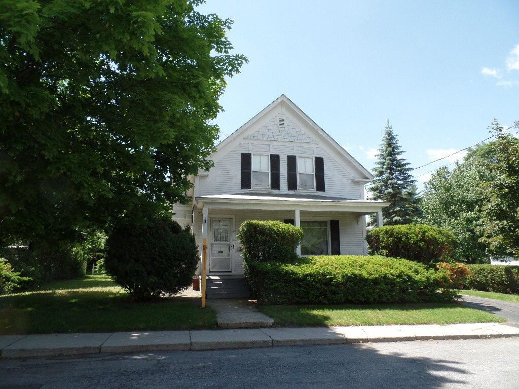 10 Grove Street, Claremont, NH 03743