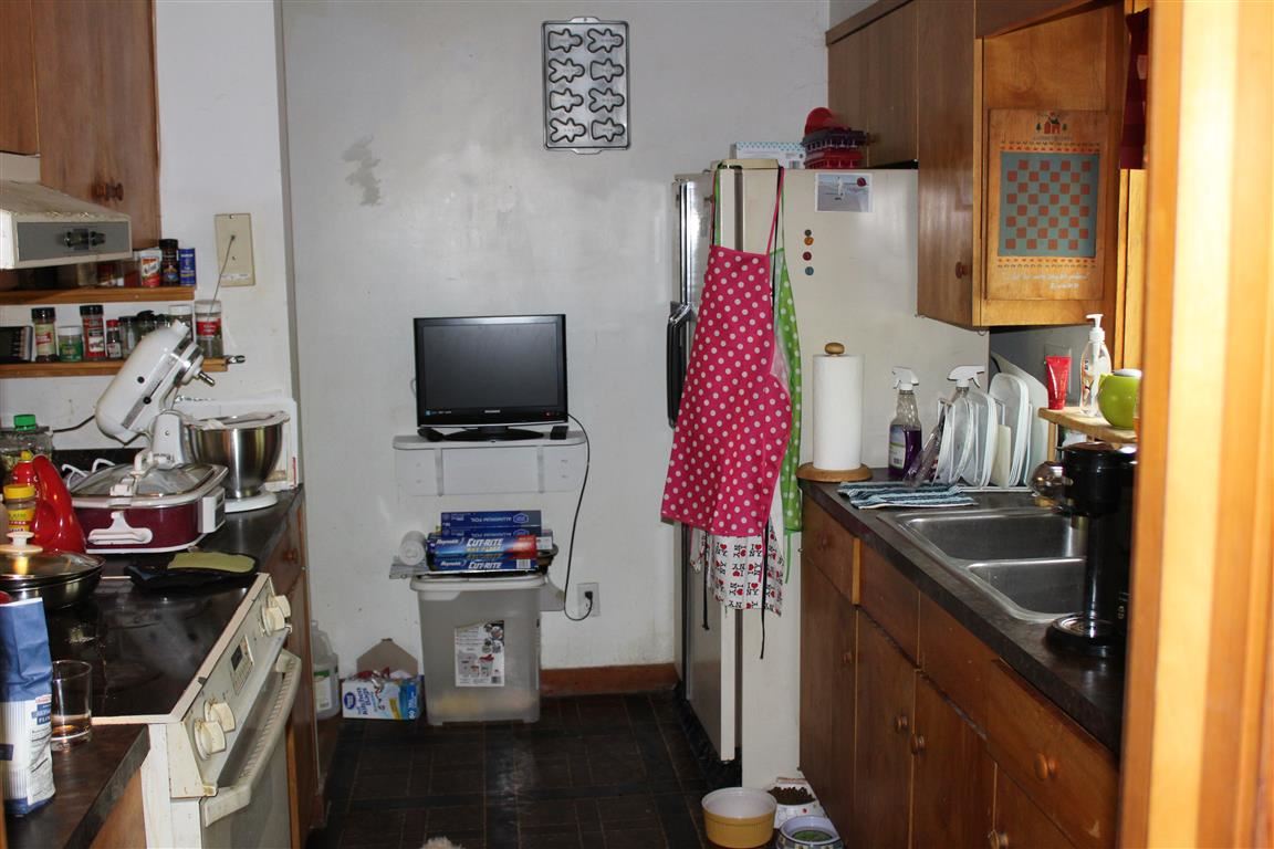 13 Snowshoe Hill Rd, Claremont, NH 03743