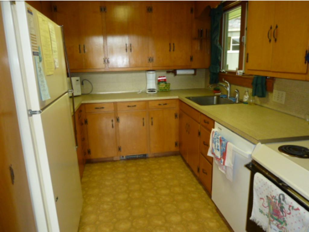 1058 Lake Avenue, Sunapee, NH 03751
