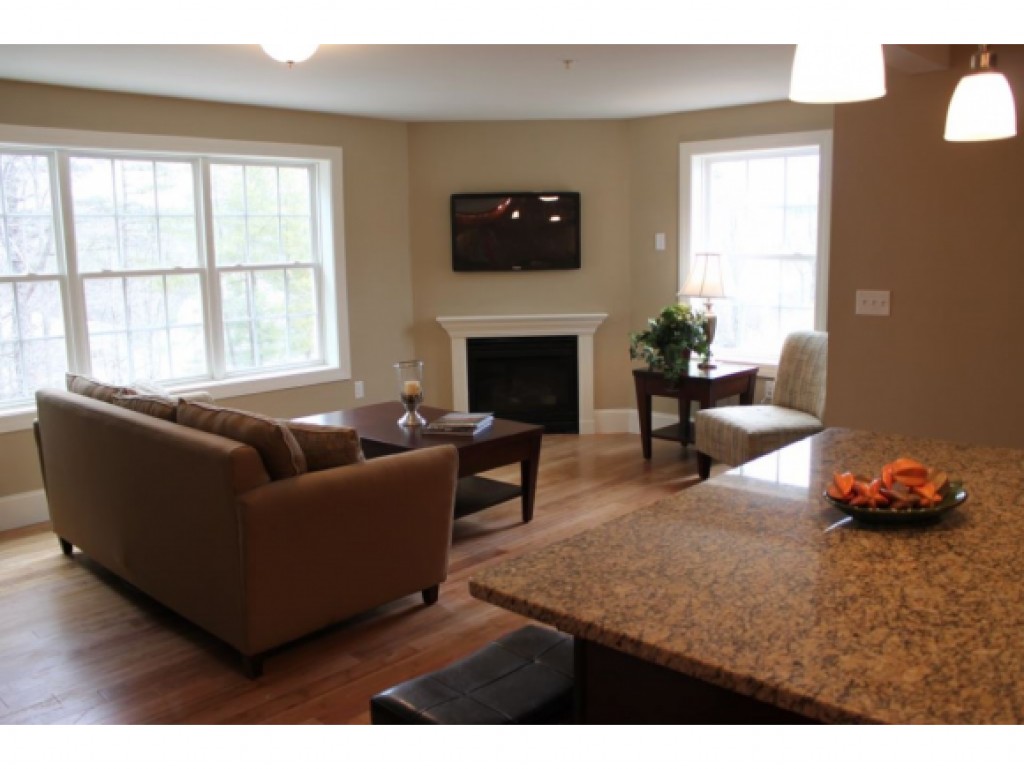 37 Mountainview Drive Drive, Lebanon, NH 03766