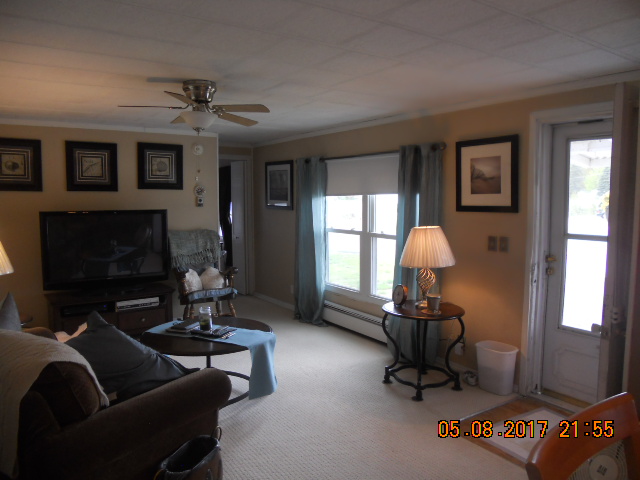 16 Wesley Street, Danville, NH 03819