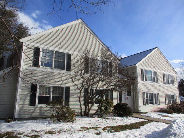 50 Brookside Dr F1Exeter, NH, 03833Rockingham County