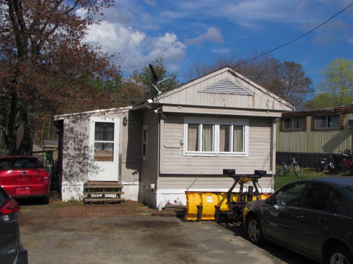 16 Wayland Circle, Exeter, NH 03833