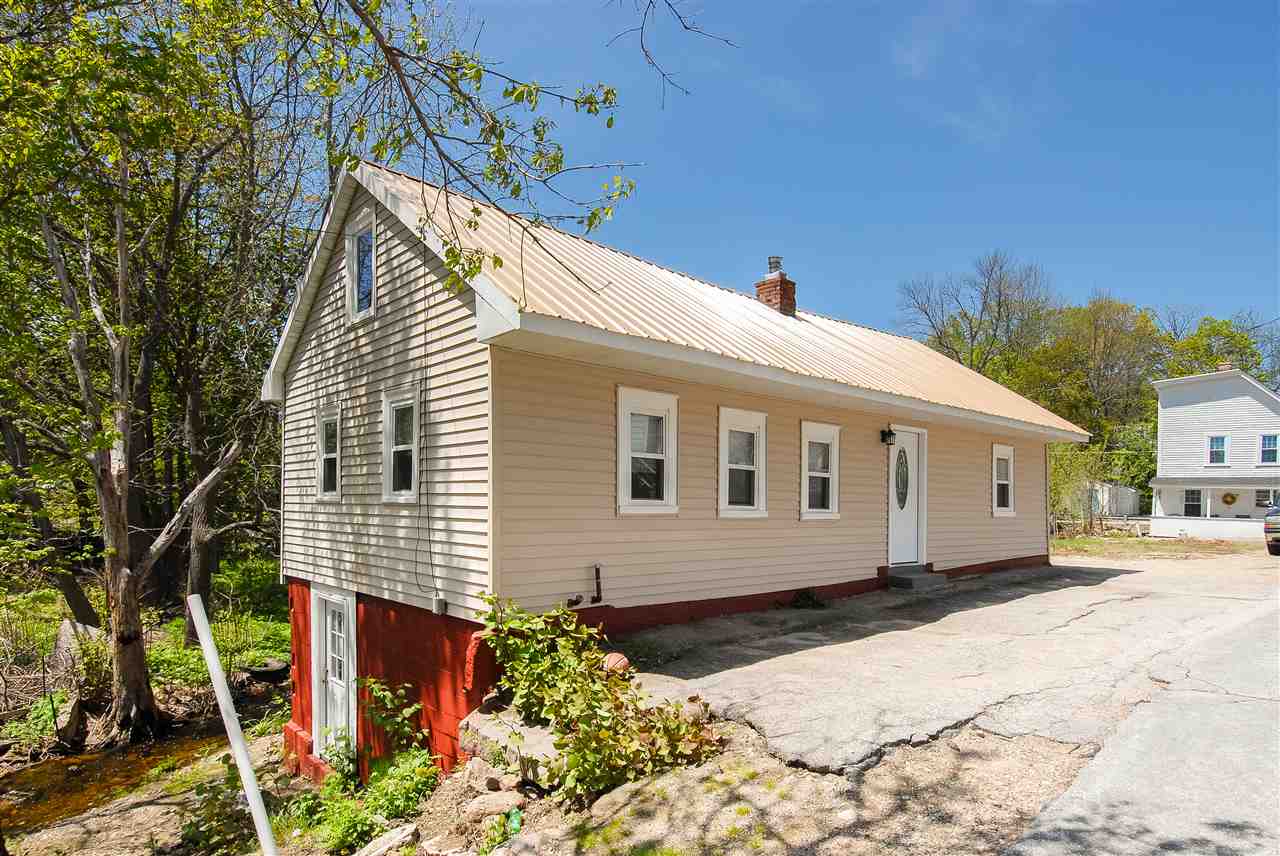 10 Crescent Street, Farmington, NH 03835