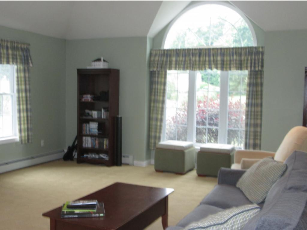 70 Ellyson Ave, Hampstead, NH 03841