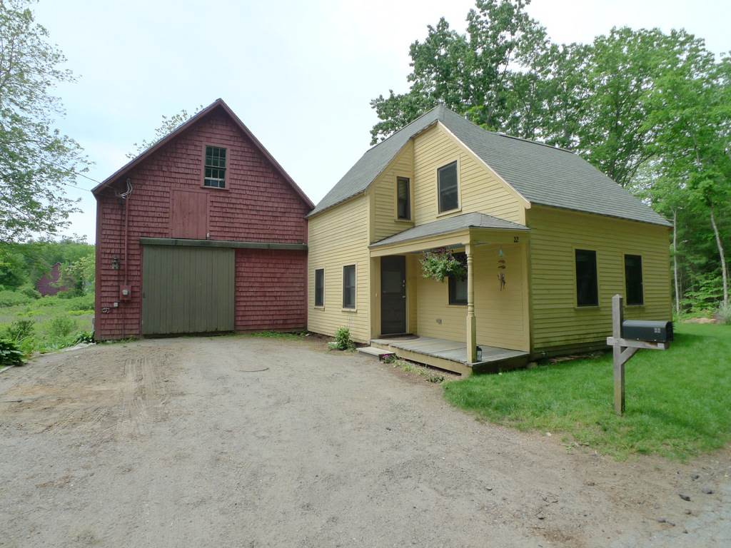 22 Cheney Road, Kingston, NH 03848